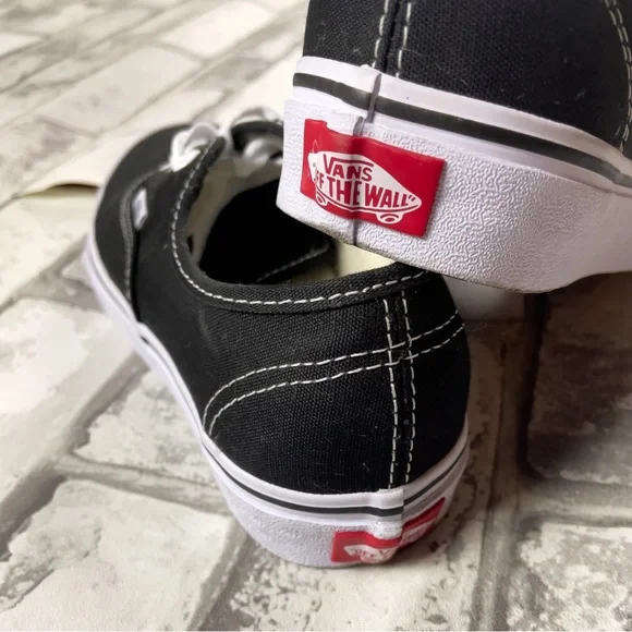 Authentic Vans (In Excellent Condition) - Picture 7 of 10